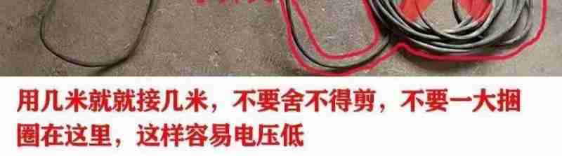 “的姐”段艳云(右一)和她“雷锋车队”的队友们。受访者供图